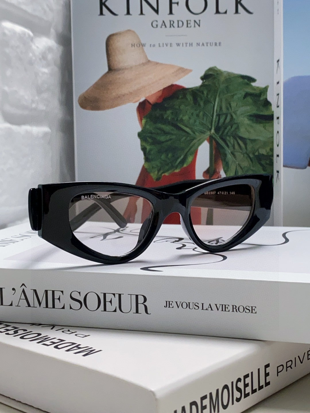 Balenciaga Polarized Cat-Eye Gray Lens Sunglasses for Men & Women - 358647