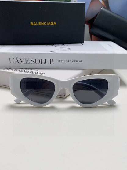 Balenciaga Polarized Cat-Eye Silver Lens Sunglasses for Men & Women - 358648 - detail image 6