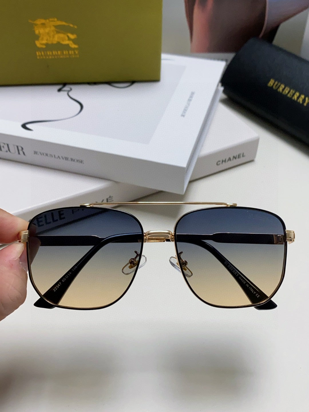 Burberry Polarized Fashion Silver Lens Sunglasses for Men - 358592 - detail image 3