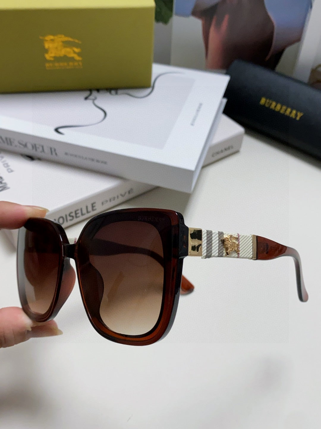 Burberry Oversized Black Lens Sunglasses for Men & Women - 358594 - detail image 5