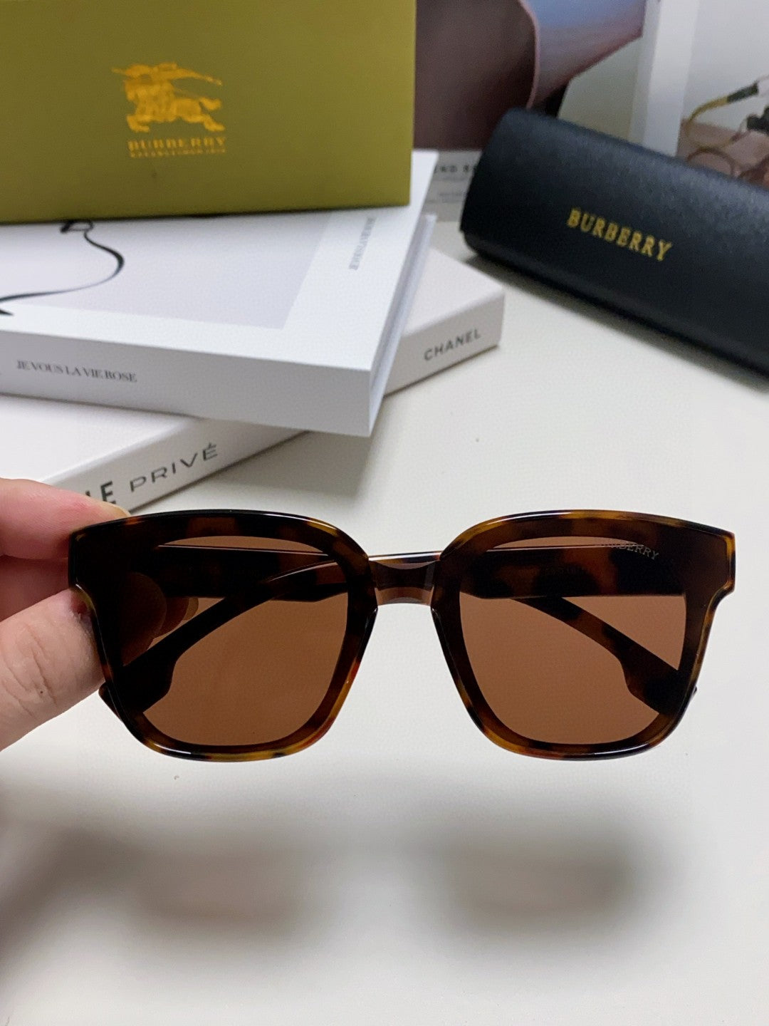 Burberry BE5446 Fashion Red Lens Sunglasses for Men & Women - 432434 - detail image 3