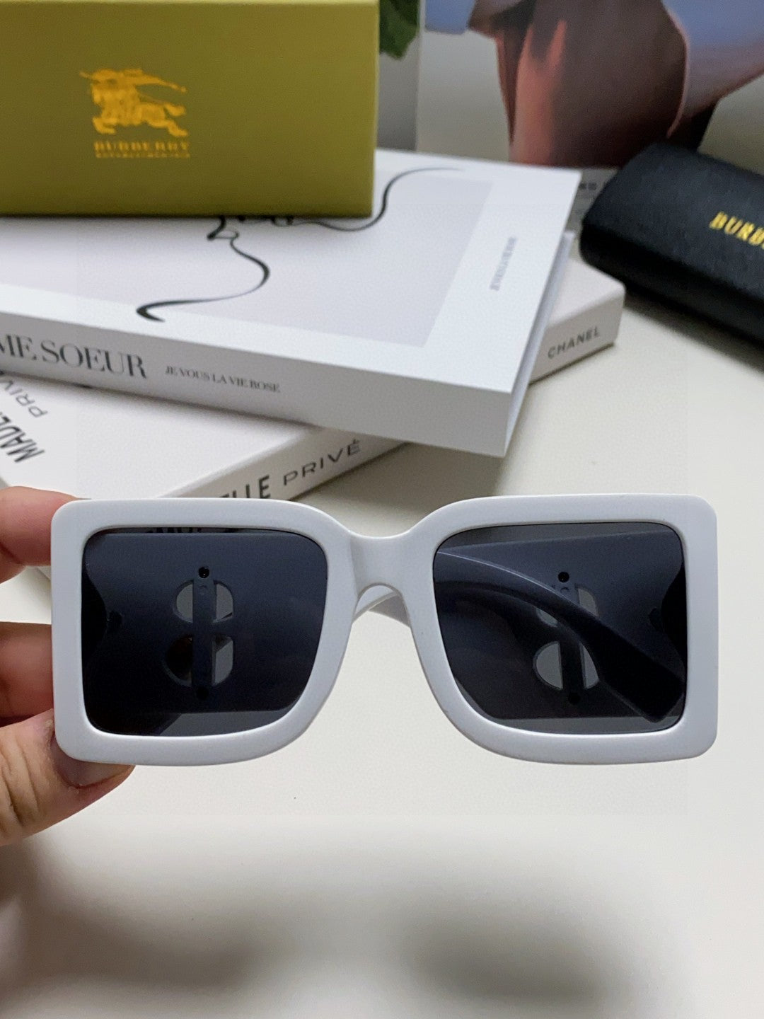 Burberry Oversized Blue Lens Sunglasses for Men & Women - detail image 3