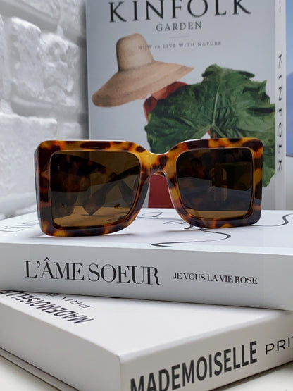 Burberry Oversized Brown Lens Sunglasses for Men & Women - detail image 3