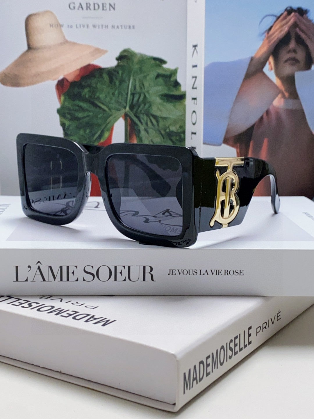Burberry Oversized Gold Lens Sunglasses for Men & Women - 358602 - detail image 2