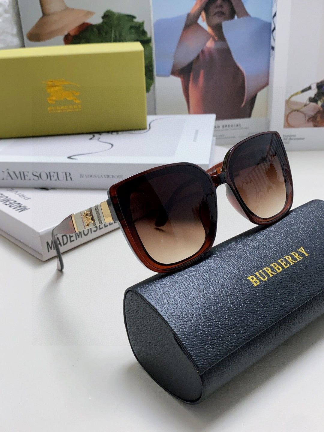Burberry Oversized Black Lens Sunglasses for Men & Women - 449596 - detail image 7