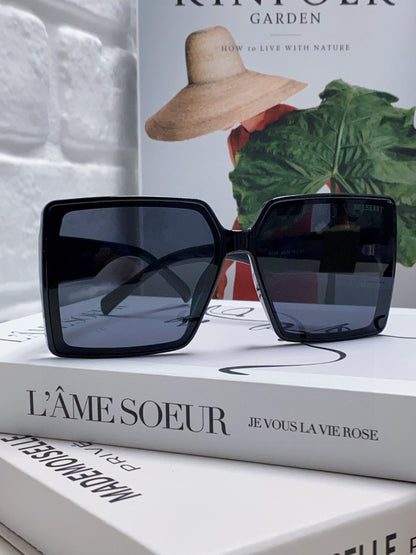 Burberry Polarized Oversized Black Lens Sunglasses for Women - 382884