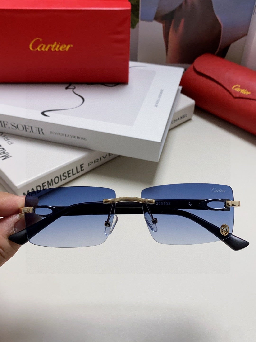 Cartier Blue-Light Rimless Blue Lens Sunglasses for Men & Women - detail image 3