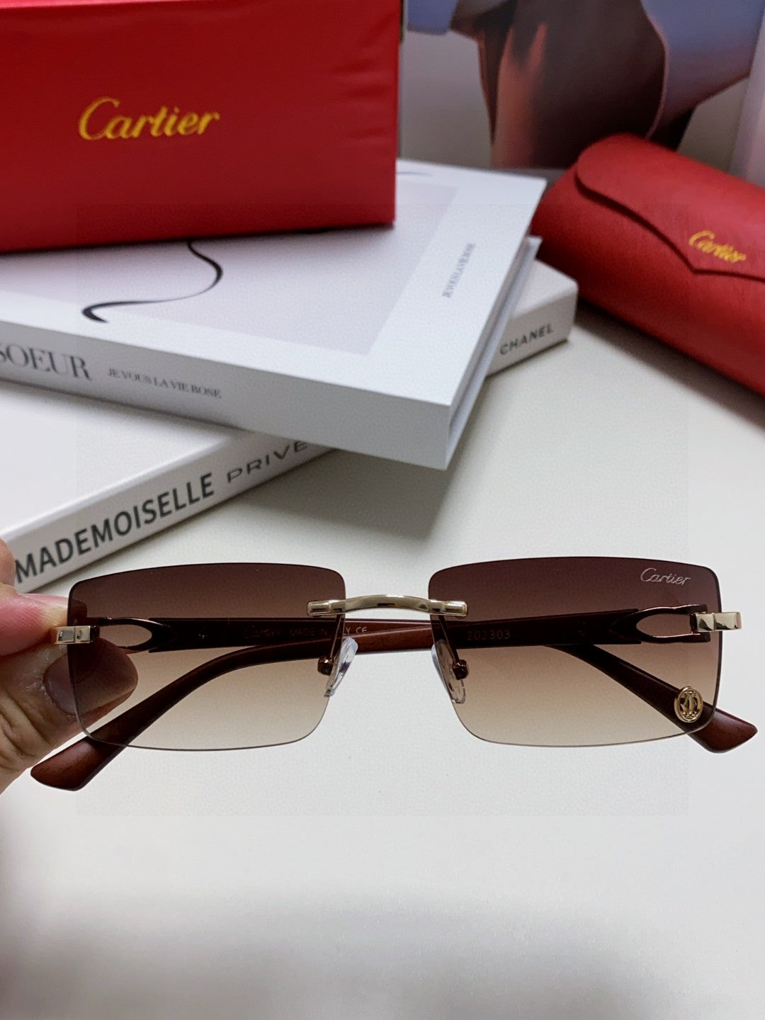 Cartier Blue-Light Rimless Gray Lens Sunglasses for Men & Women - 487368 - detail image 3