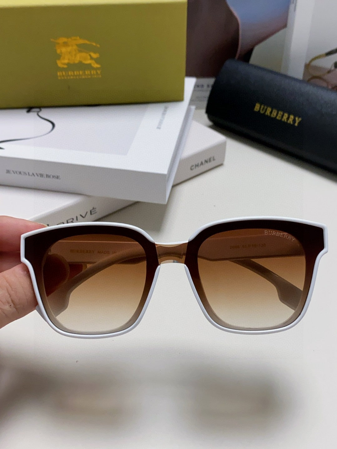 Burberry BE5446 Fashion Brown Lens Sunglasses for Men & Women - 399094 - detail image 3