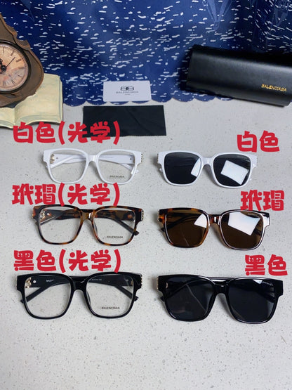 Balenciaga Folding Square Silver Lens Sunglasses for Men & Women - 416117 - detail image 12