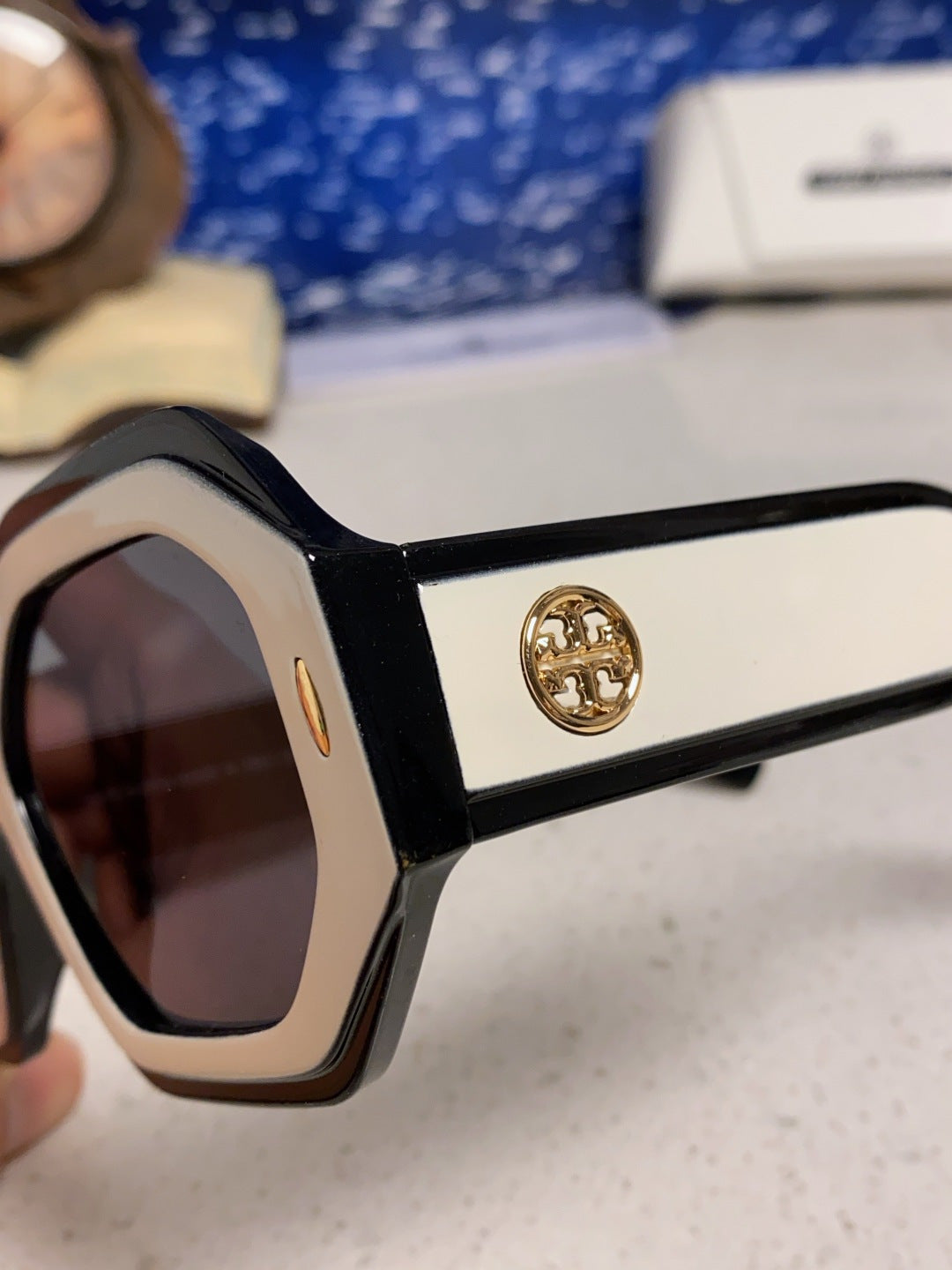 Burberry Fashion Silver Lens Sunglasses for Men & Women - 399125 - detail image 7