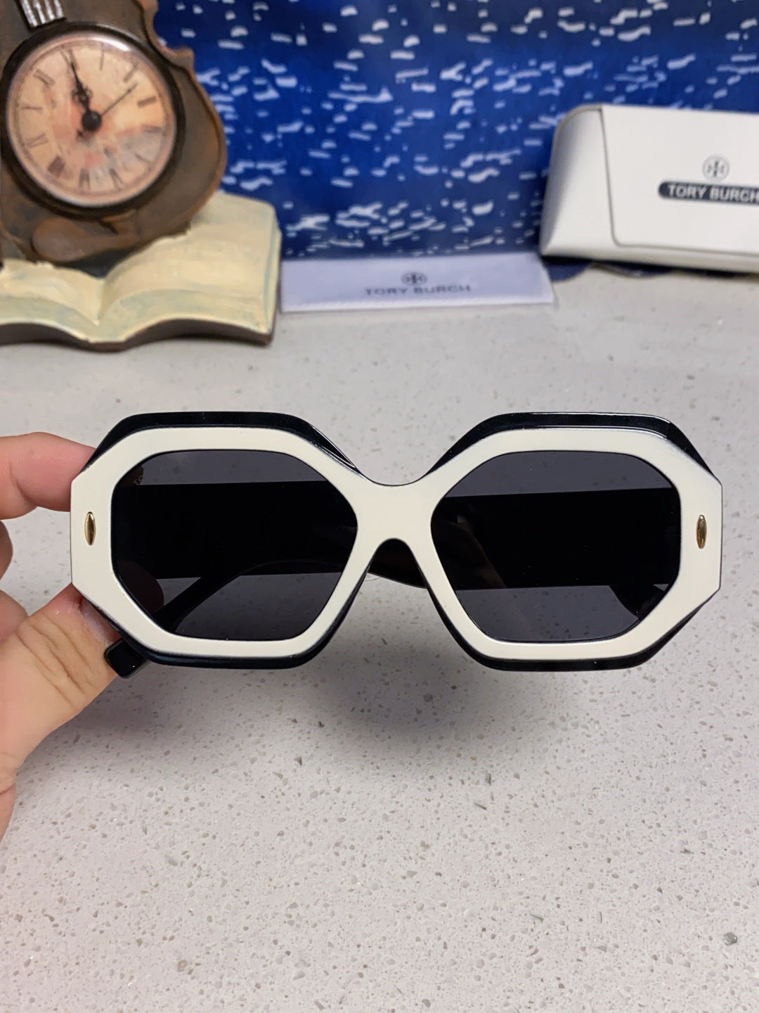 Burberry Fashion Silver Lens Sunglasses for Men & Women - 399125 - detail image 4