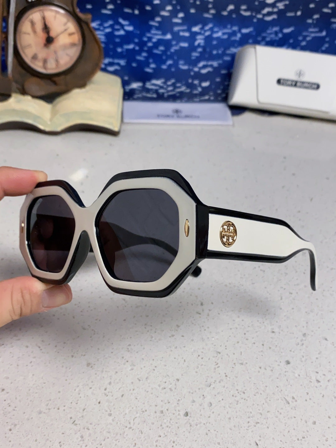 Burberry Fashion Silver Lens Sunglasses for Men & Women - 432461 - detail image 6