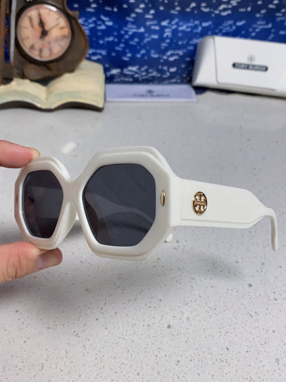 Burberry Fashion Silver Lens Sunglasses for Men & Women - 399128 - detail image 6