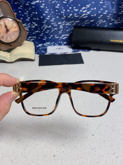 Balenciaga Folding Square Red Lens Sunglasses for Men & Women - detail image 4