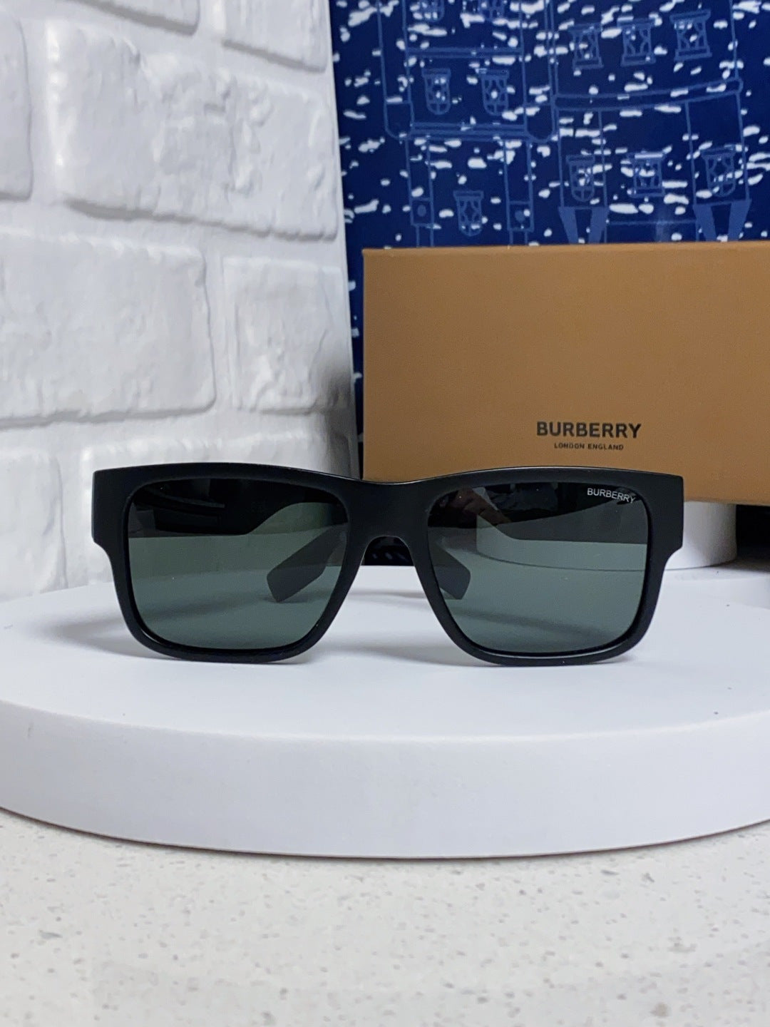Burberry Polarized Square Gray Lens Sunglasses for Men & Women - detail image 2