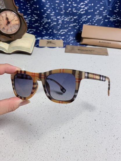 Burberry Folding Fashion Brown Lens Sunglasses for Men & Women - 998318 - detail image 6
