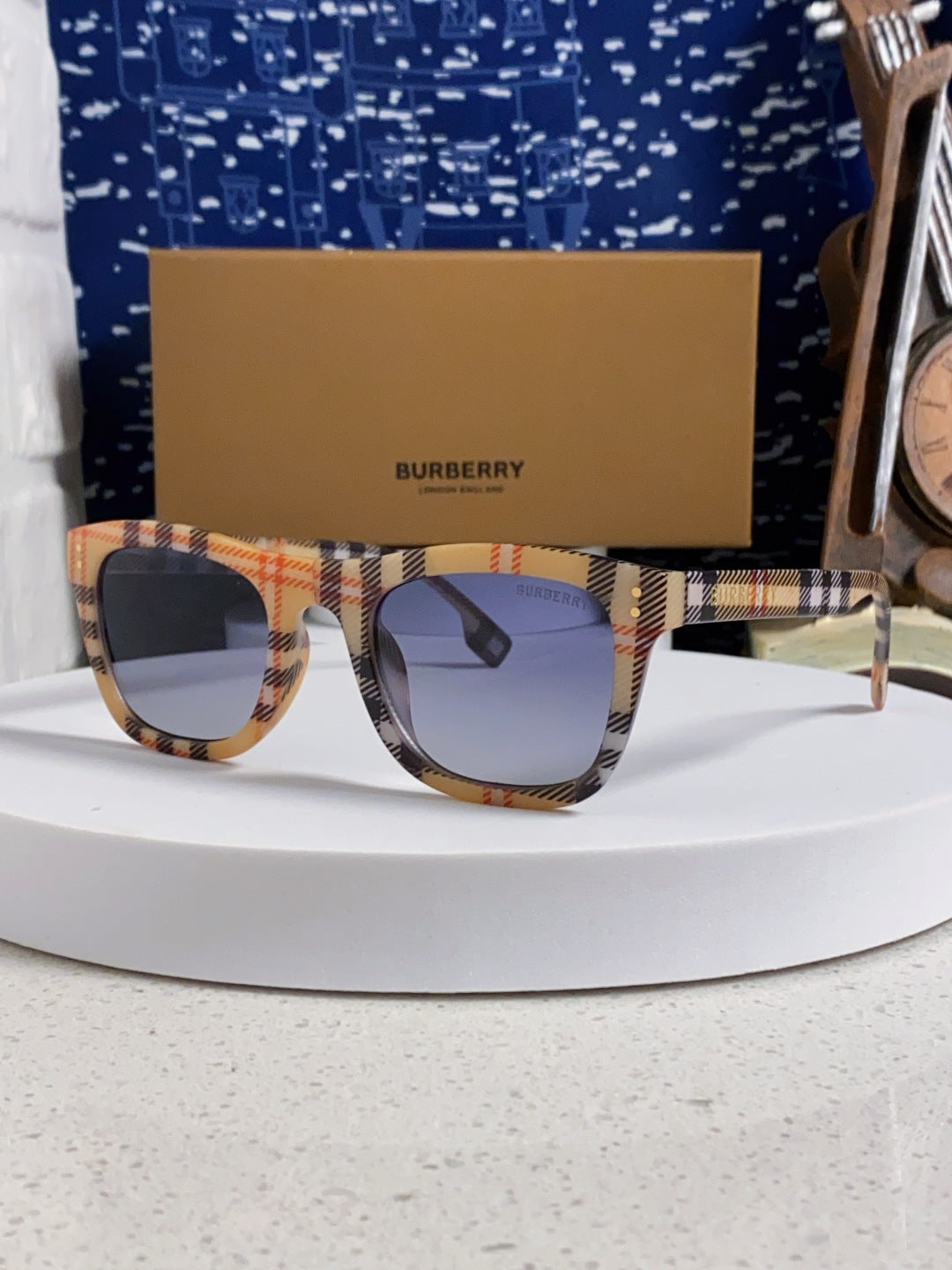 Burberry Folding Fashion Brown Lens Sunglasses for Men & Women - 432409