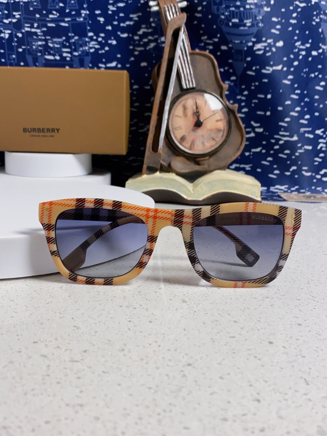 Burberry Folding Fashion Brown Lens Sunglasses for Men & Women - 998318 - detail image 9