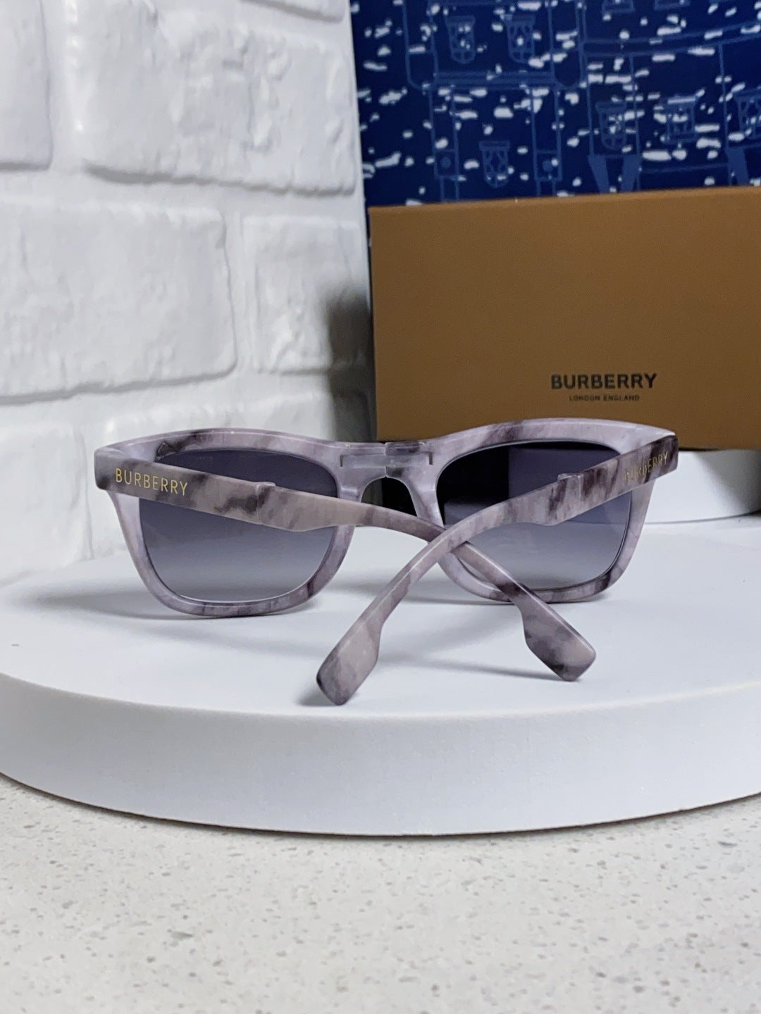 Burberry Folding Fashion Silver Lens Sunglasses for Men & Women - 998319 - detail image 3