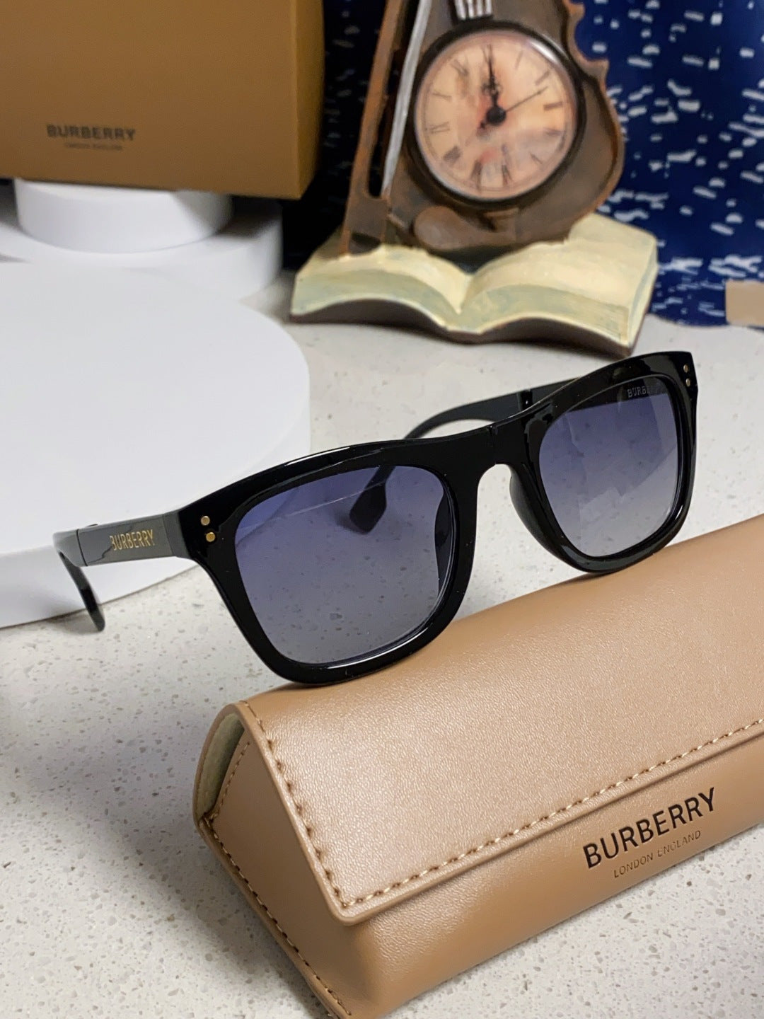 Burberry Folding Fashion Silver Lens Sunglasses for Men & Women - 432414 - detail image 10