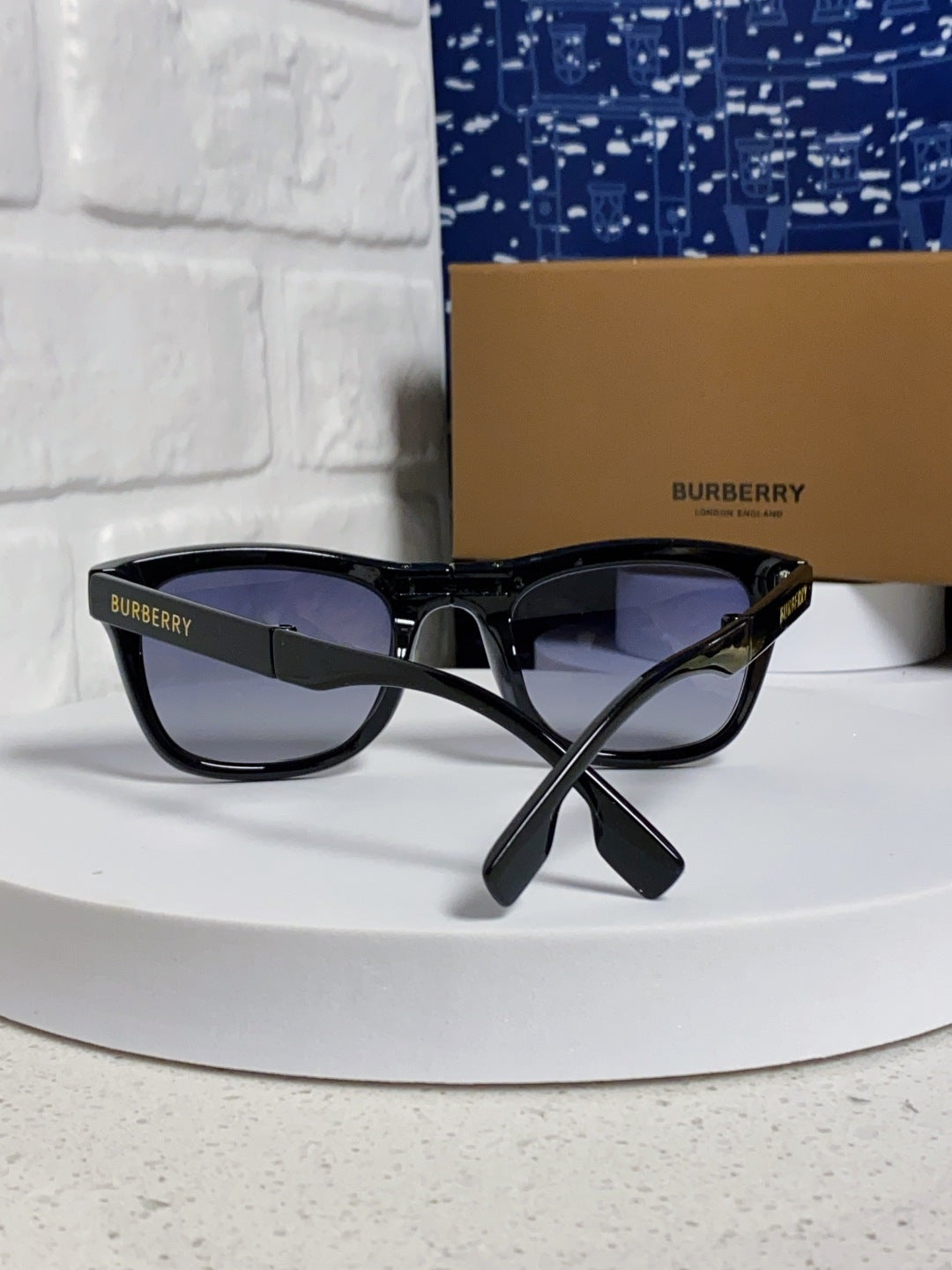Burberry Folding Fashion Silver Lens Sunglasses for Men & Women - 432414 - detail image 3
