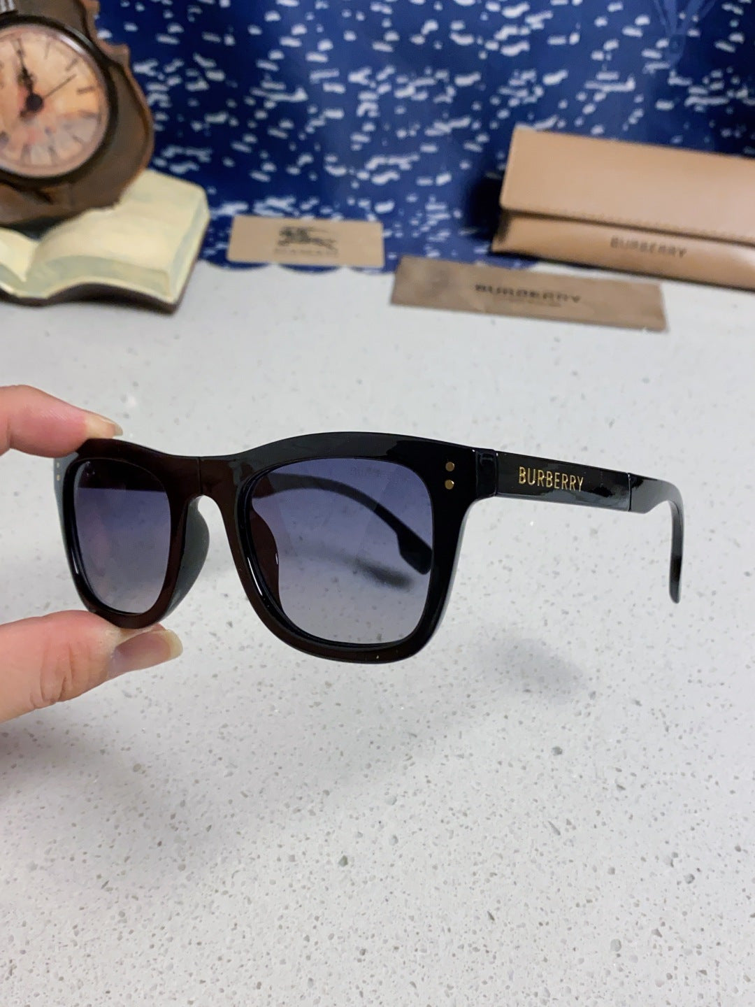 Burberry Folding Fashion Silver Lens Sunglasses for Men & Women - 432414 - detail image 6