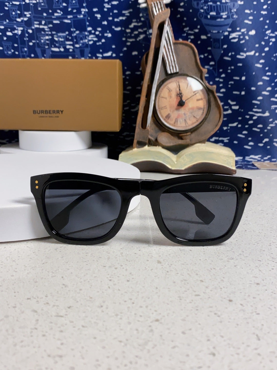 Burberry Folding Fashion Gray Lens Sunglasses for Men & Women - 432415 - detail image 9