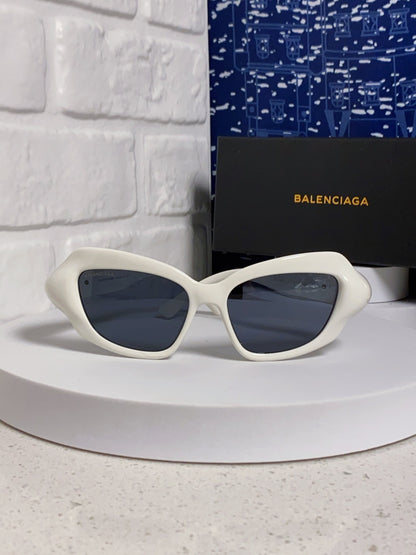 Balenciaga Oversized Silver Lens Sunglasses for Women - 358631 - detail image 2