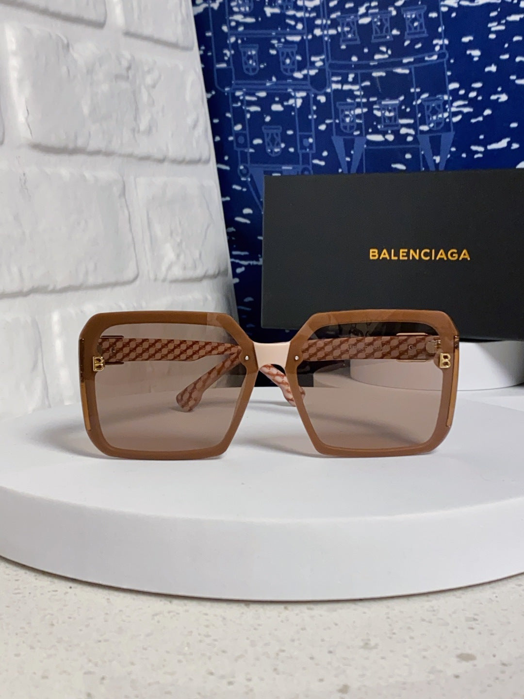 Balenciaga Square Red Lens Sunglasses for Men & Women - 432554 - detail image 2