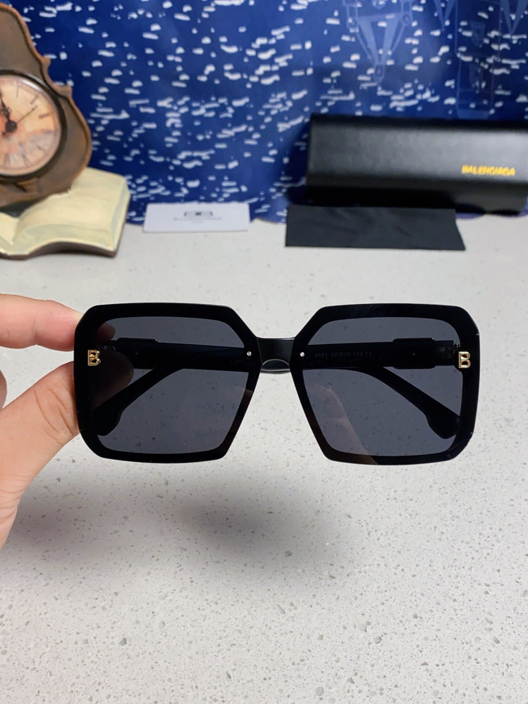 Balenciaga Square Gray Lens Sunglasses for Men & Women - 867213 - detail image 4