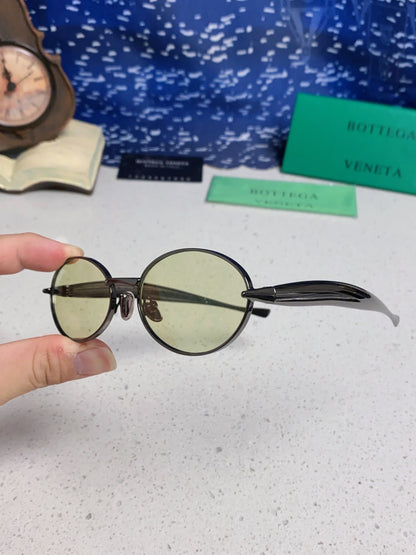 Bottega Veneta BV1386 Oval Silver Lens Sunglasses for Men & Women - 487959 - detail image 6