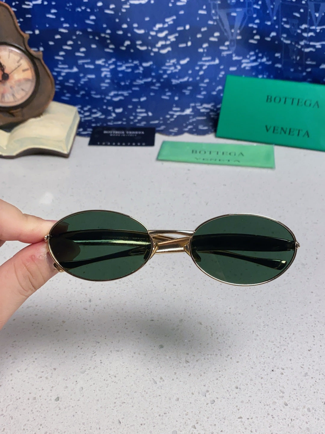 Bottega Veneta BV1386 Oval Green Lens Sunglasses for Men & Women - 416443 - detail image 4