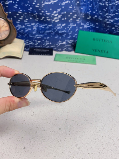 Bottega Veneta BV1386 Oval Blue Lens Sunglasses for Men & Women - detail image 6