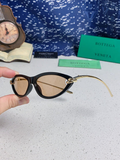 Bottega Veneta BV1390 Cat-Eye Gold Lens Sunglasses for Women - detail image 6