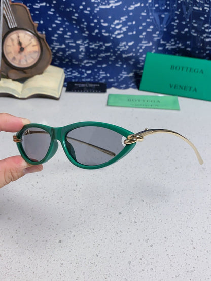 Bottega Veneta BV1390 Cat-Eye Green Lens Sunglasses for Women - 358864 - detail image 6