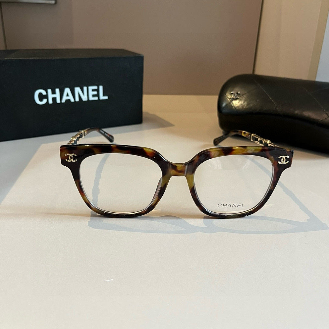 Chanel Oversized Silver Lens Sunglasses for Men & Women - 493544 - detail image 2
