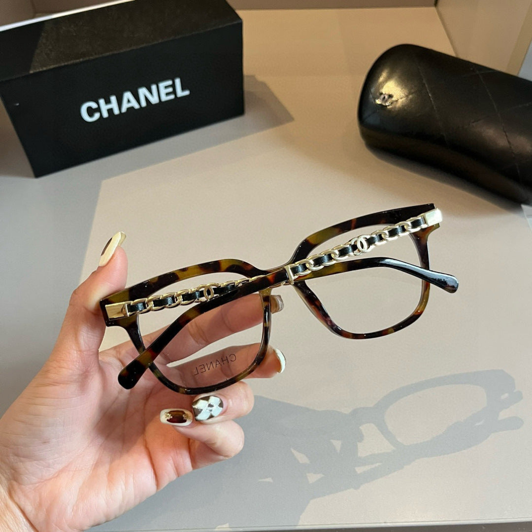 Chanel Oversized Silver Lens Sunglasses for Men & Women - 493544 - detail image 8