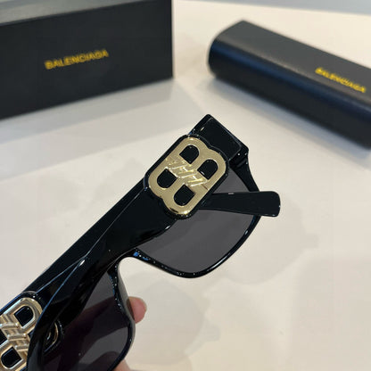 Balenciaga Rectangular Black Lens Sunglasses for Men & Women - 416137 - detail image 8