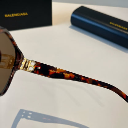Balenciaga Folding Square Black Lens Sunglasses for Men & Women - 416141 - detail image 9