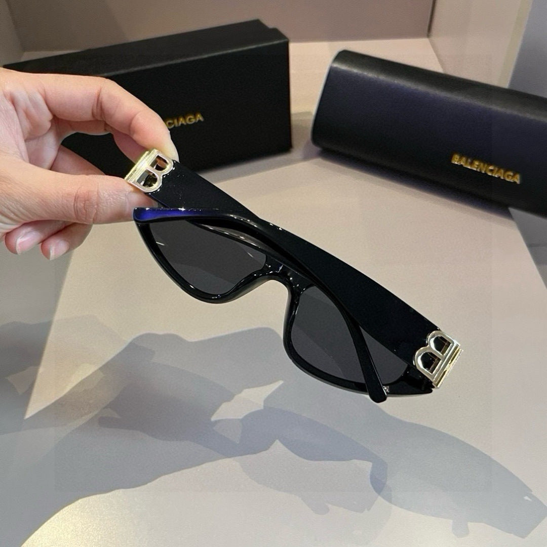 Balenciaga Rectangular Gold Lens Sunglasses for Men & Women - 416116 - detail image 4