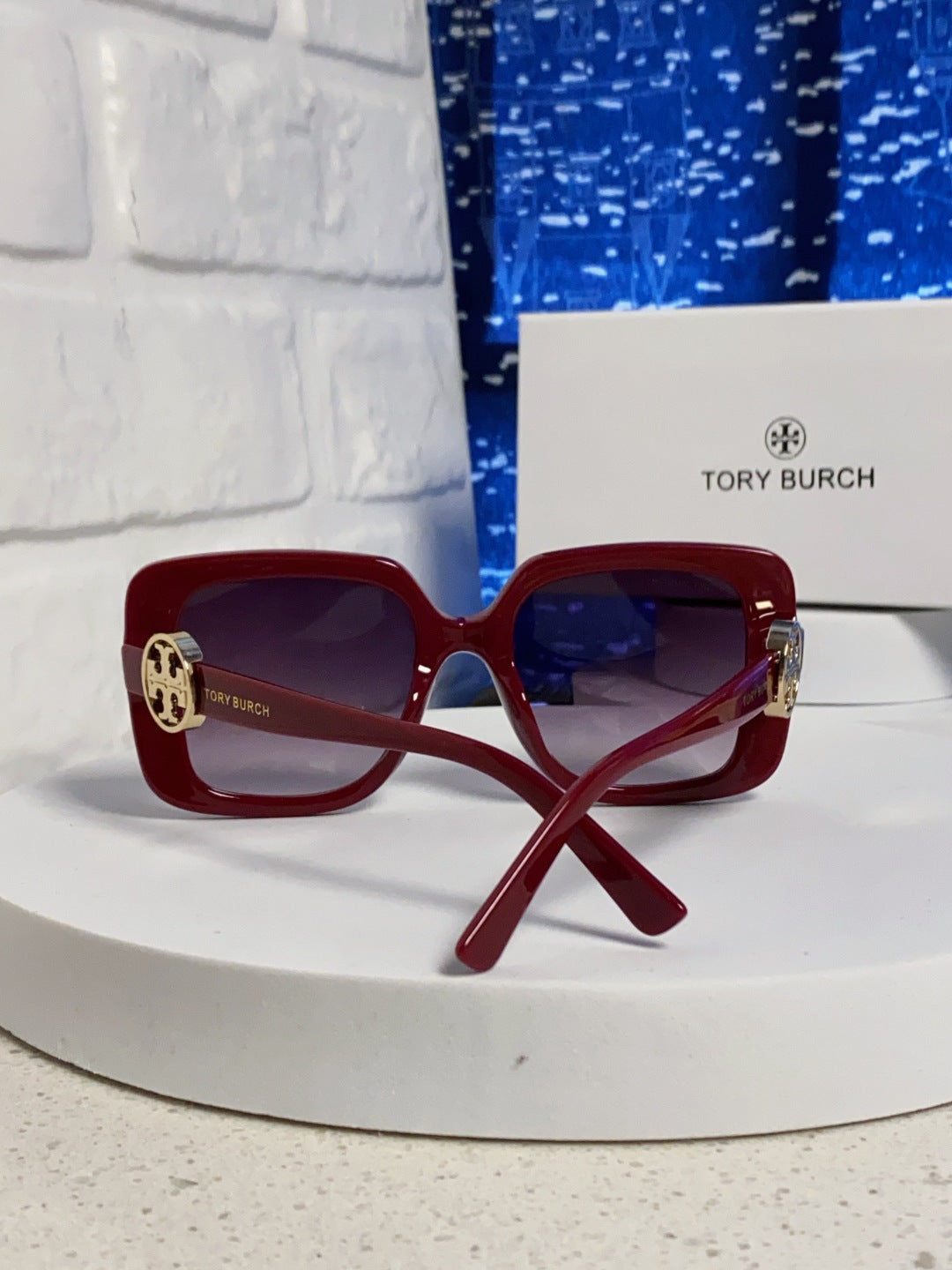 Burberry Square Red Lens Sunglasses for Women - 432507 - detail image 3