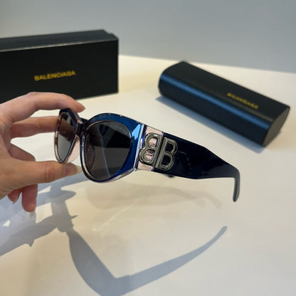 Balenciaga Rectangular Black Lens Sunglasses for Men & Women - 358661 - detail image 4
