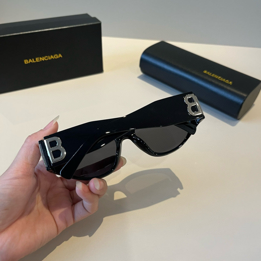 Balenciaga Rectangular Black Lens Sunglasses for Men & Women - 358663 - detail image 5
