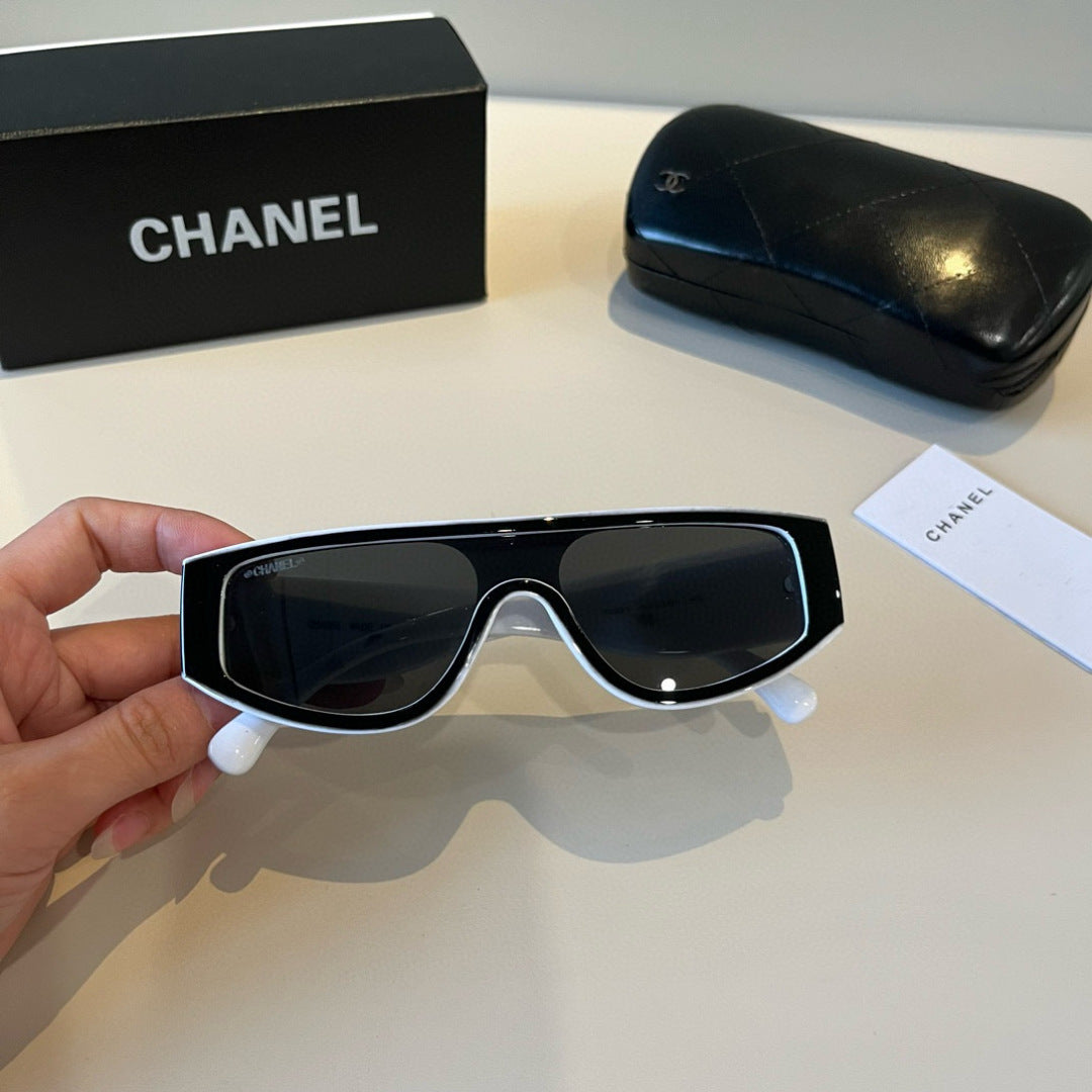 Chanel Fashion Black Lens Sunglasses for Men & Women - 493570 - detail image 9