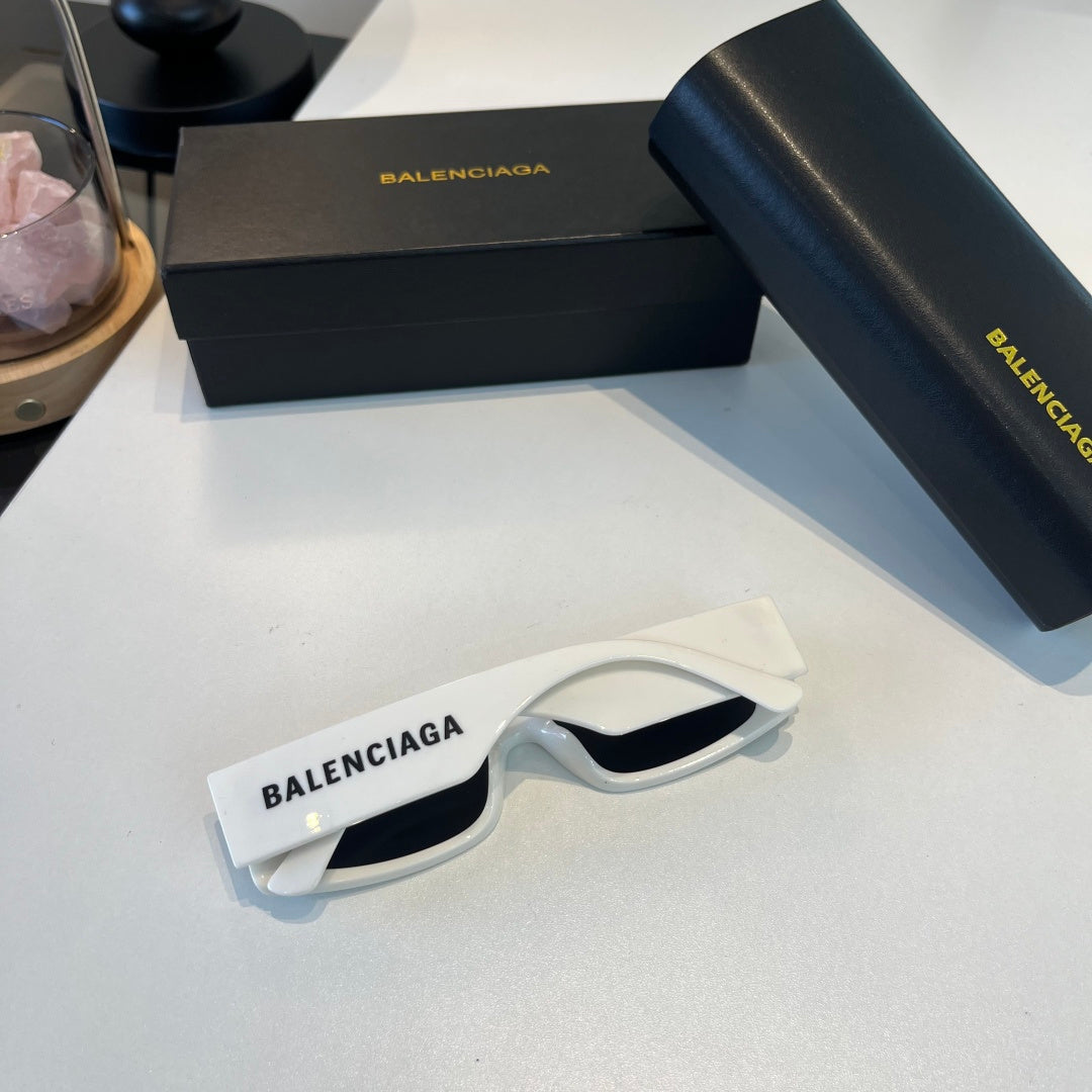 Balenciaga Rectangular Silver Lens Sunglasses for Men & Women - 372347 - detail image 6