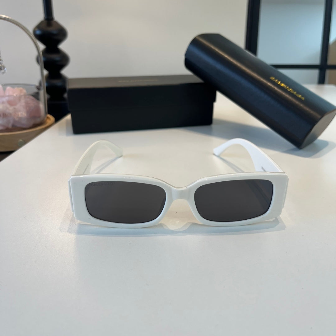 Balenciaga Rectangular Silver Lens Sunglasses for Men & Women - 449651 - detail image 2