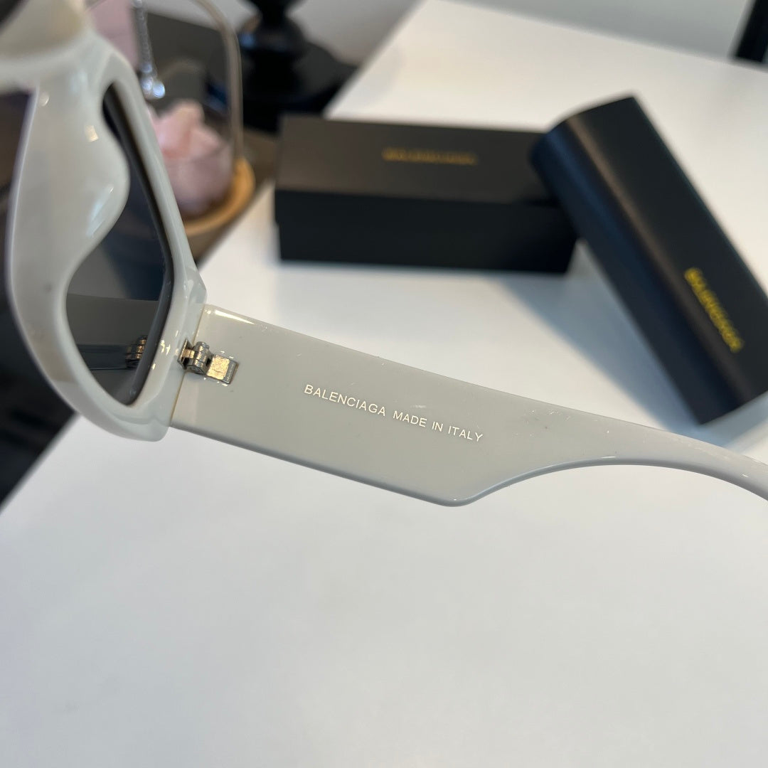 Balenciaga Rectangular Silver Lens Sunglasses for Men & Women - 416132 - detail image 9