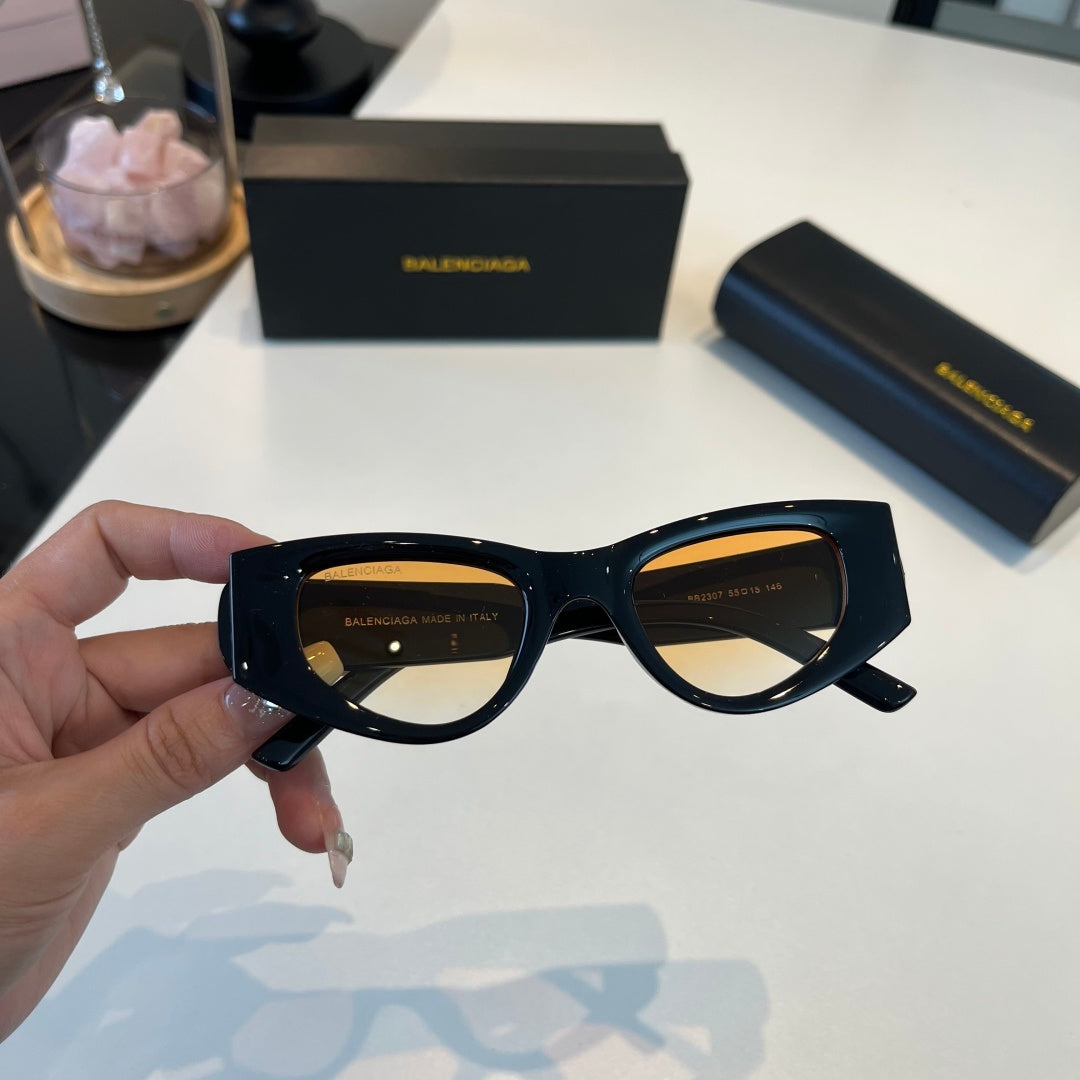 Balenciaga Rectangular Brown Lens Sunglasses for Men & Women - 372349 - detail image 6