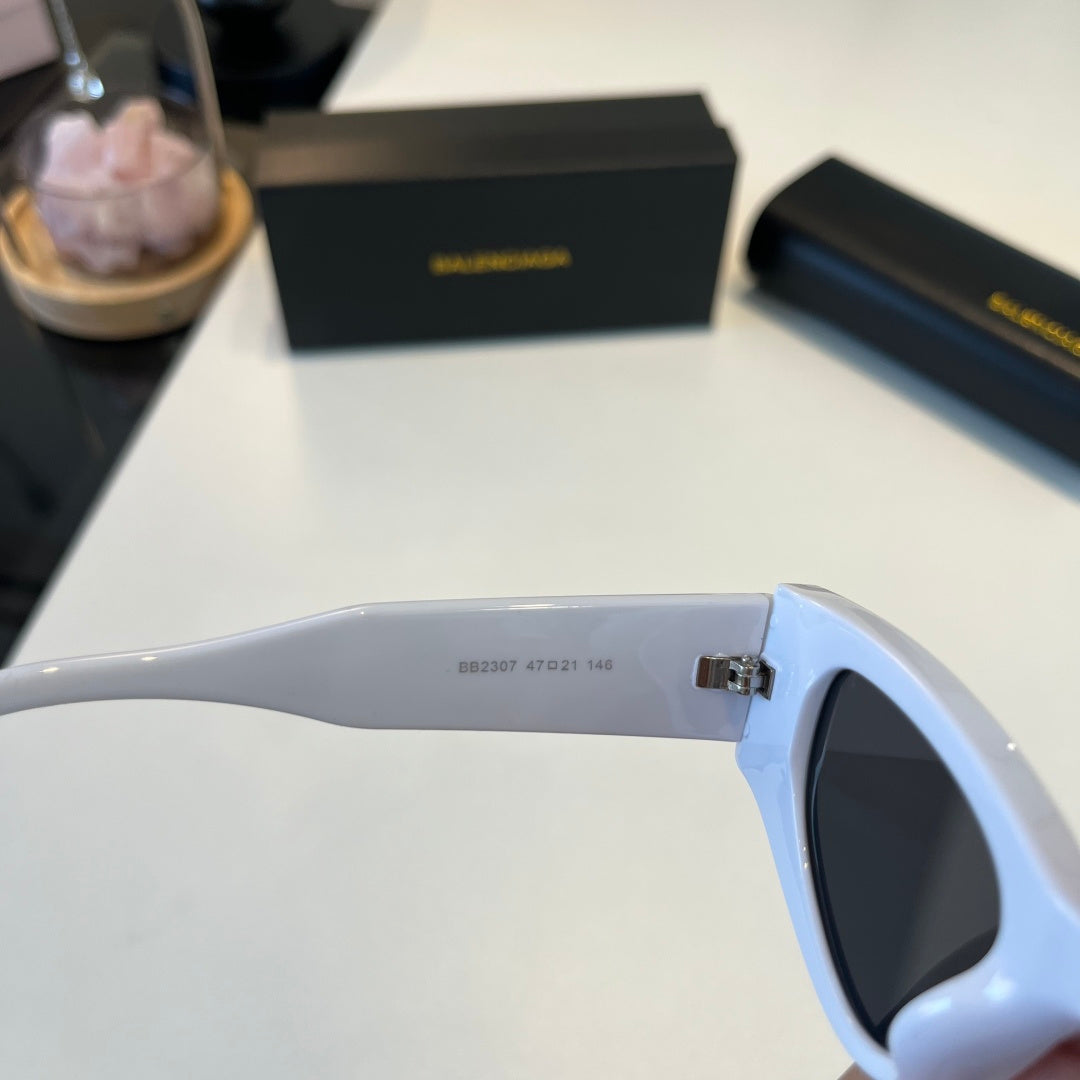Balenciaga Rectangular Silver Lens Sunglasses for Men & Women - 158568 - detail image 8